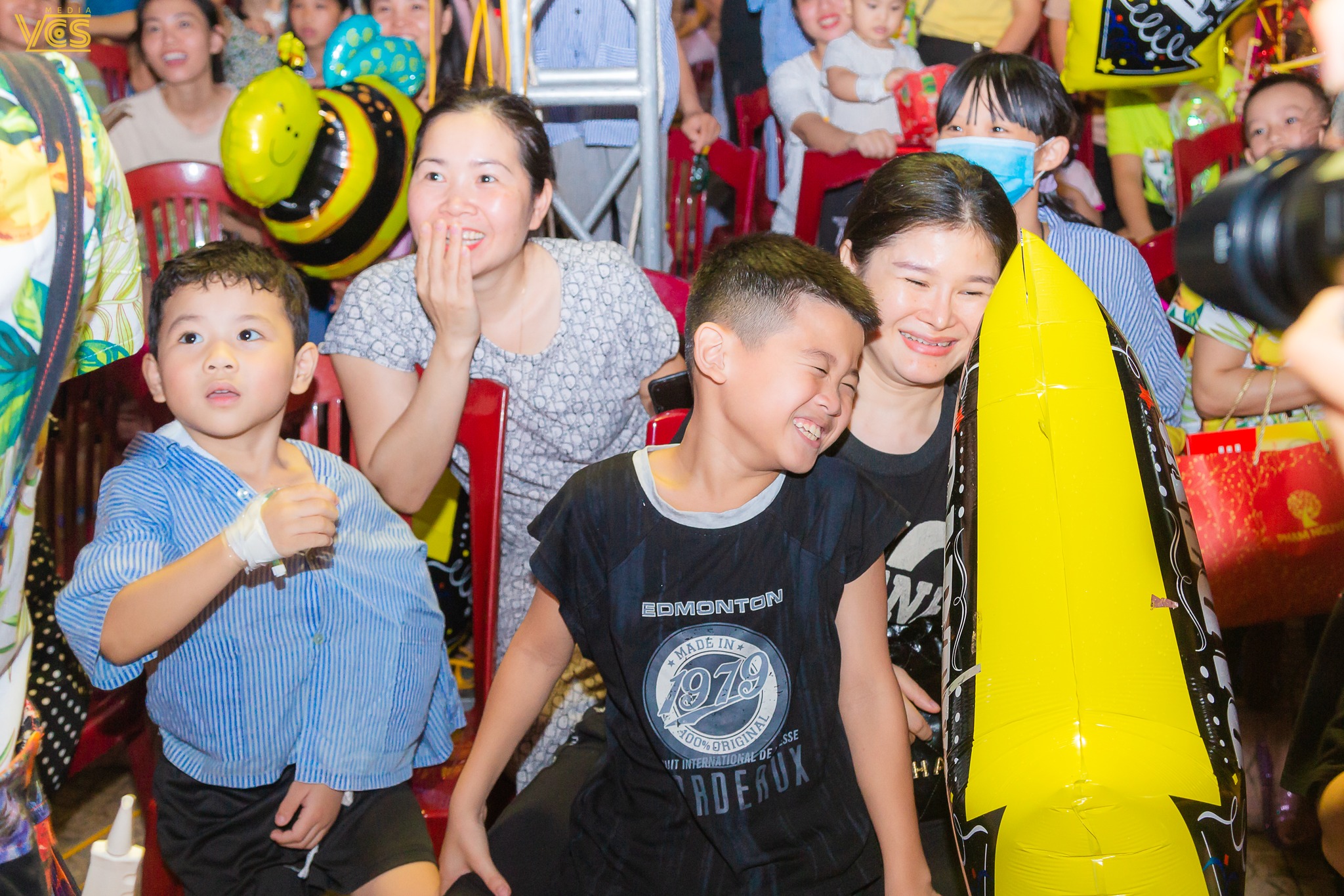 Trưởng phòng VCS MEDIA EVENT hóa trang thành ếch xanh kute - quấy hết mình tại sự kiện "Trung thu yêu thương" tại bệnh viện trẻ em Hải Phòng