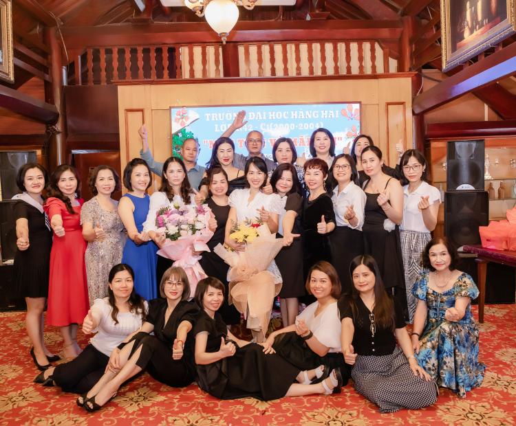HỌP LỚP K42 ĐH HÀNG HẢI