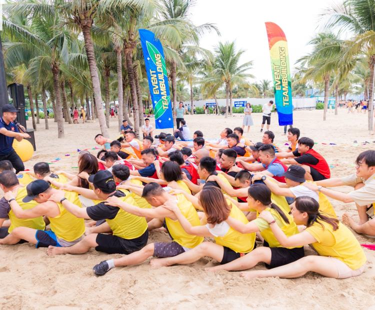 Team building cùngcông ty TNHH JYUICHIYA Việt Nam