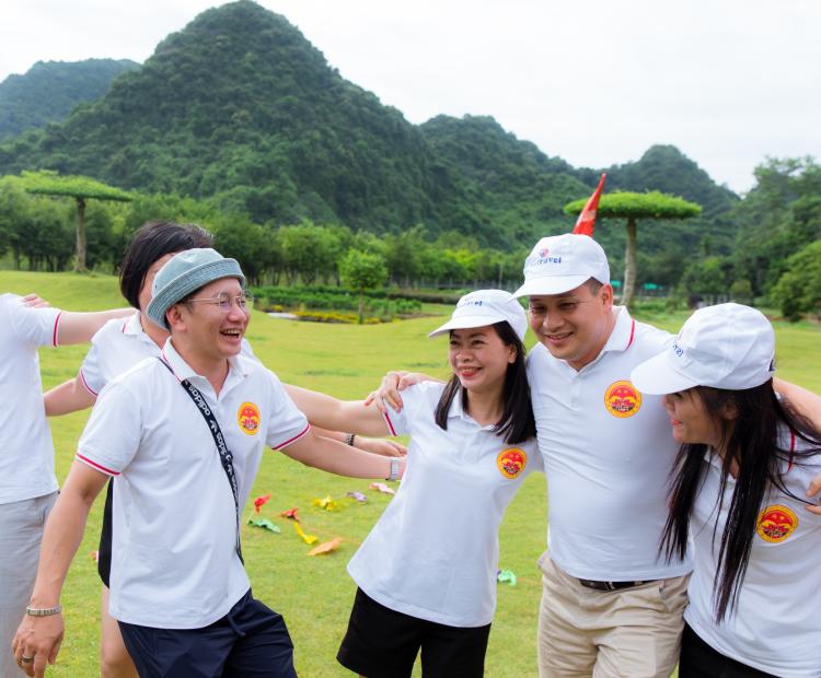 Tập thể A2K40 lớp trung cấp lý luận chính trị đã có chương trình team building và đêm gala dinner đầy màu sắc