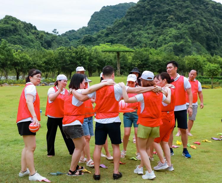 Tập thể A2K40 lớp trung cấp lý luận chính trị đã có chương trình team building và đêm gala dinner đầy màu sắc