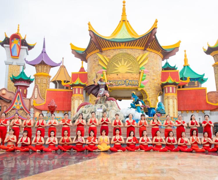 TEAM YOGA LINH TÂY