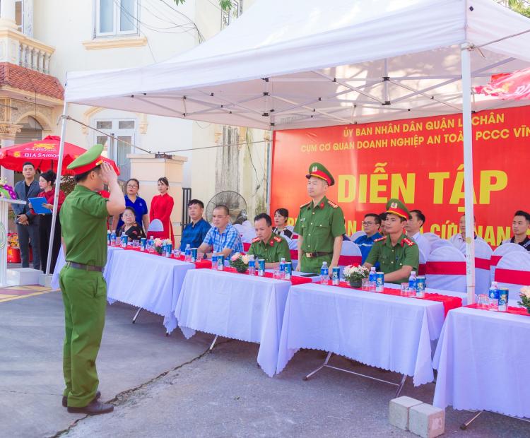 CỤM DOANH NGHIỆP VĨNH NIỆM ĐÃ KẾT HỢP CÙNG LỰC LƯỢNG CẢNH SÁT DIỄN TẬP PHƯƠNG ÁN PHÒNG CHÁY CHỮA CHÁY VÀ CỨU HỘ 2023 