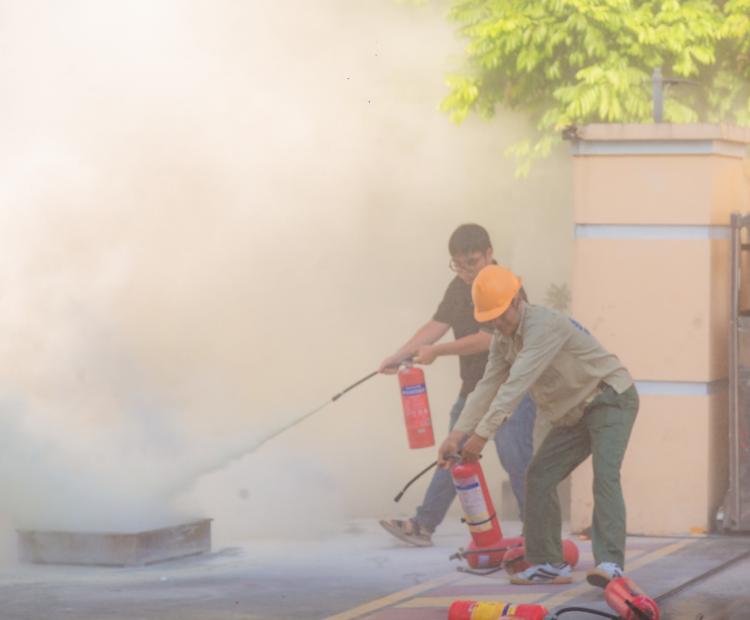 CỤM DOANH NGHIỆP VĨNH NIỆM ĐÃ KẾT HỢP CÙNG LỰC LƯỢNG CẢNH SÁT DIỄN TẬP PHƯƠNG ÁN PHÒNG CHÁY CHỮA CHÁY VÀ CỨU HỘ 2023 