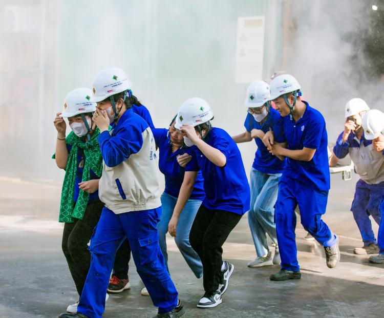 CỤM DOANH NGHIỆP VĨNH NIỆM ĐÃ KẾT HỢP CÙNG LỰC LƯỢNG CẢNH SÁT DIỄN TẬP PHƯƠNG ÁN PHÒNG CHÁY CHỮA CHÁY VÀ CỨU HỘ 2023 