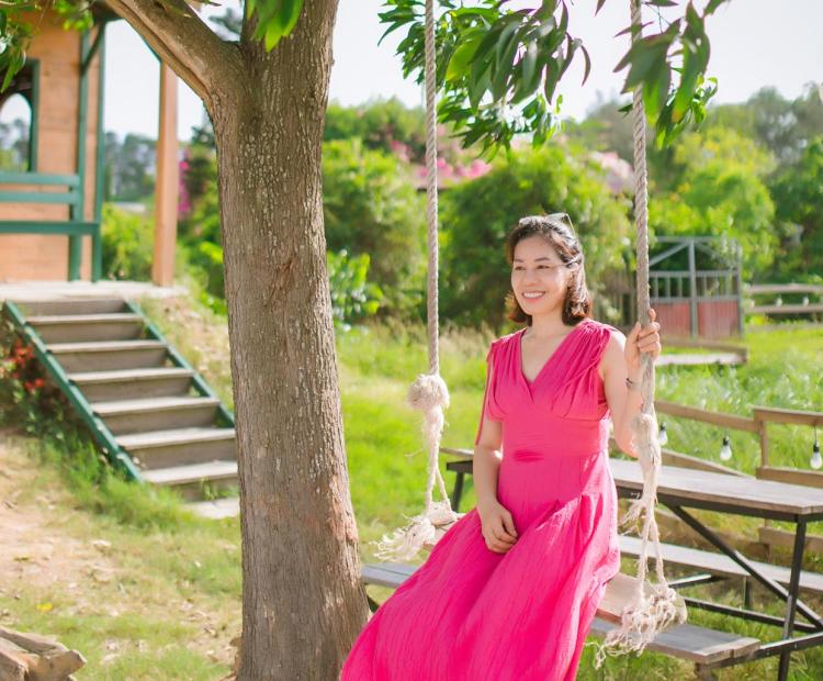 CHỊ EM ÁO DÀI HƯỚNG DƯƠNG