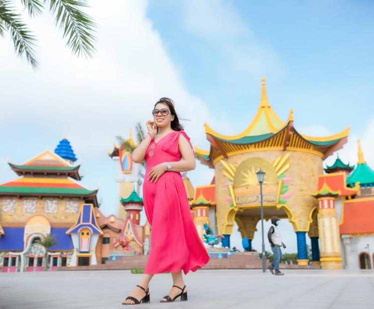 CHỊ EM ÁO DÀI ĐỒI RỒNG